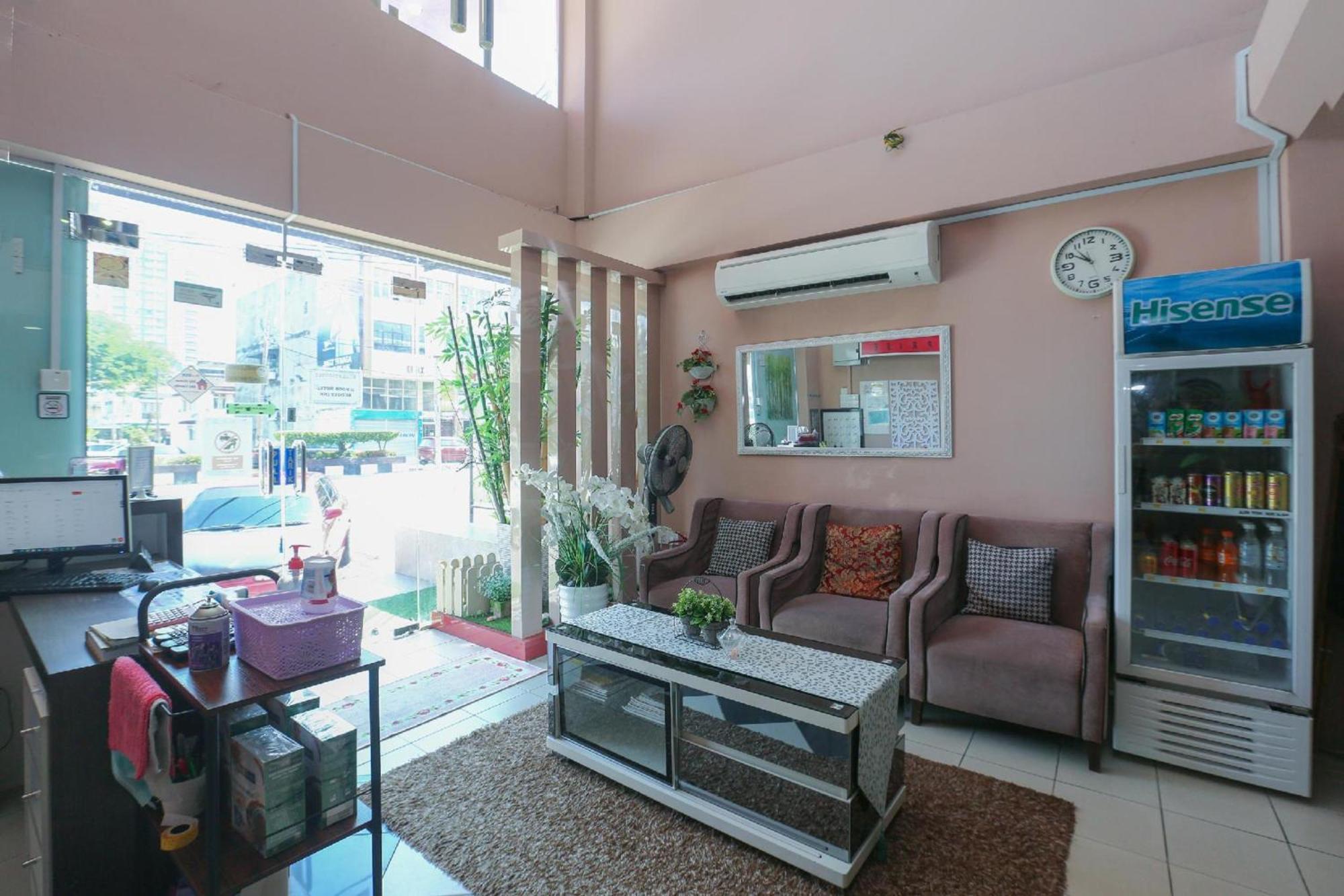 SPOT ON 89796 D'noor Budget Inn Kota Bharu Eksteriør billede